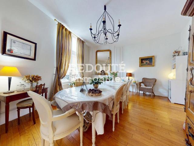 Maison 9 pièces 290 m²