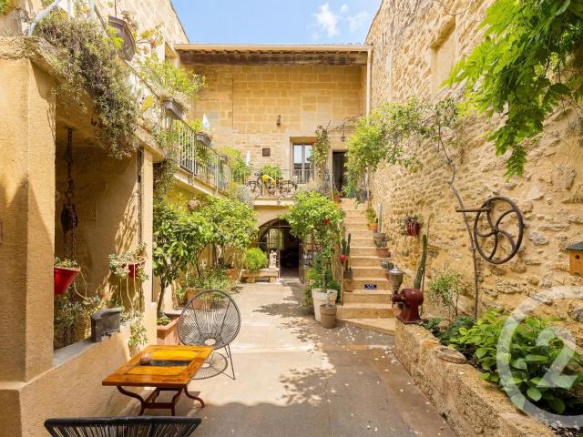 Maison 9 pièces 290 m²