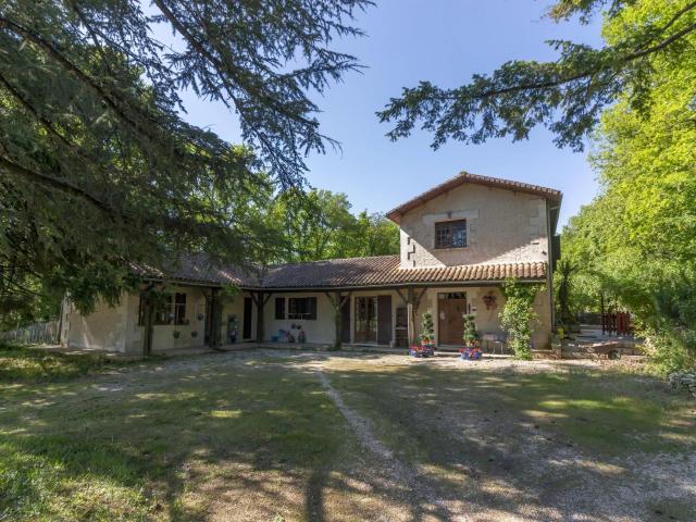 Maison 9 pièces 290 m²