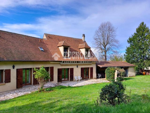 Maison 9 pièces 290 m²