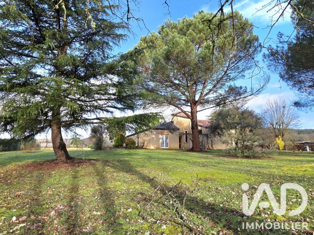 Maison 9 pièces 290 m²