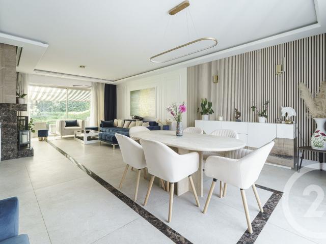 Maison 9 pièces 291 m²