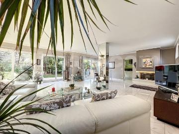 Maison 9 pièces 291 m²