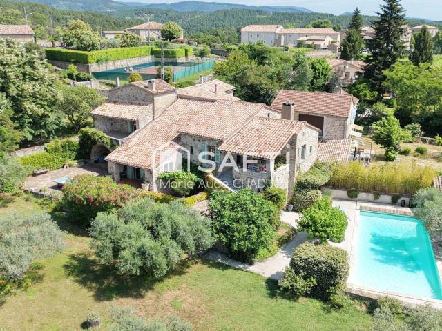 Maison 9 pièces 292 m²