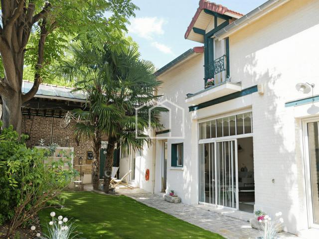 Maison 9 pièces 292 m²