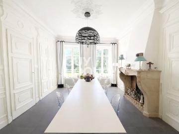 Maison 9 pièces 304 m²