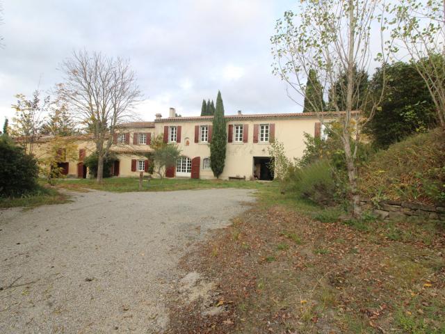 Maison 9 pièces 304 m²