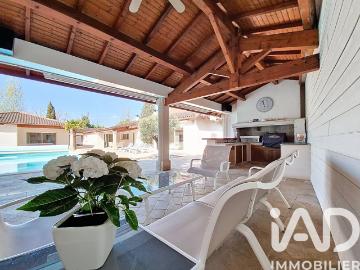 Maison 9 pièces 305 m²