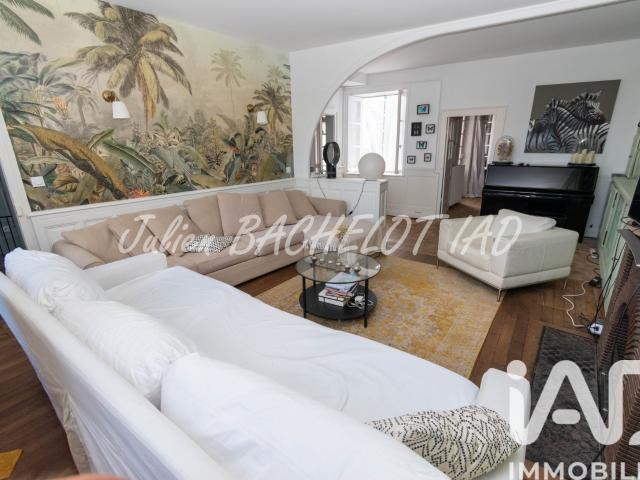 Maison 9 pièces 308 m²
