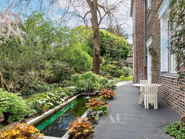 Maison 9 pièces 308 m²