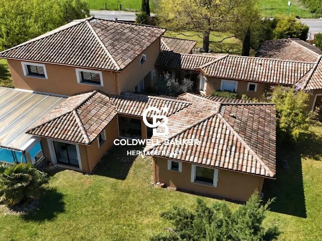 Maison 9 pièces 308 m²