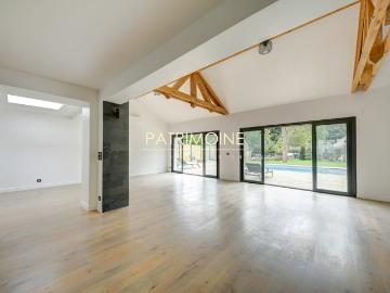 Maison 9 pièces 308 m²