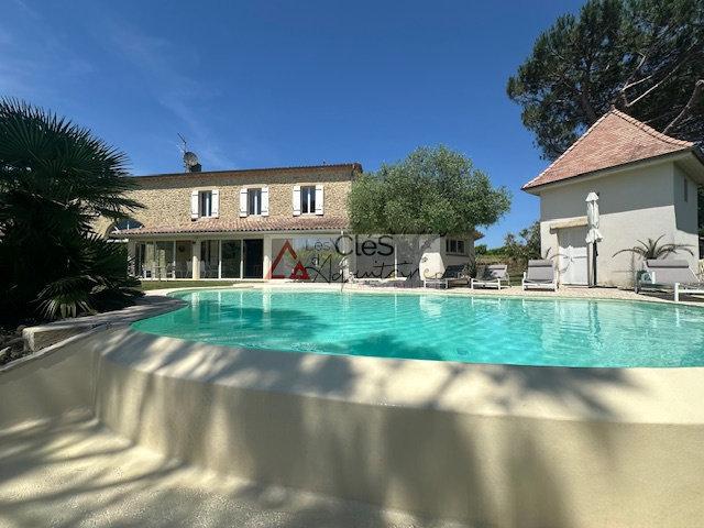 Maison 9 pièces 309 m²