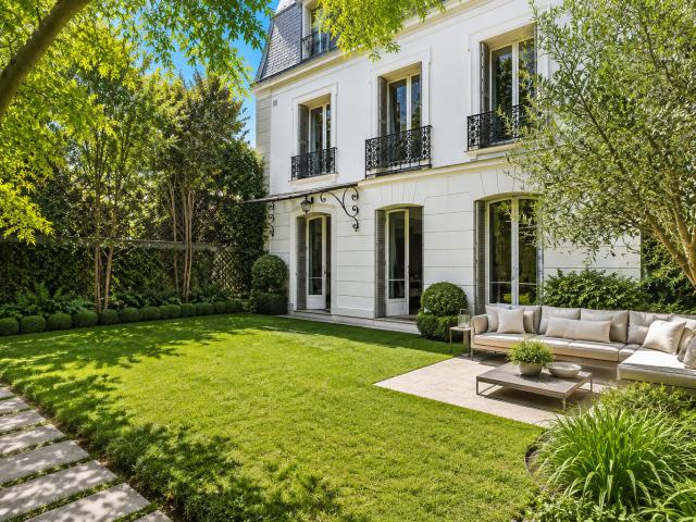 Maison 9 pièces 300 m²