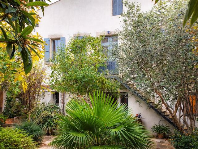 Maison 9 pièces 300 m²