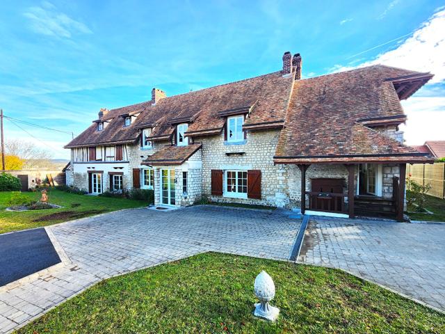 Maison 9 pièces 300 m²