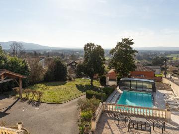 Maison 9 pièces 300 m²