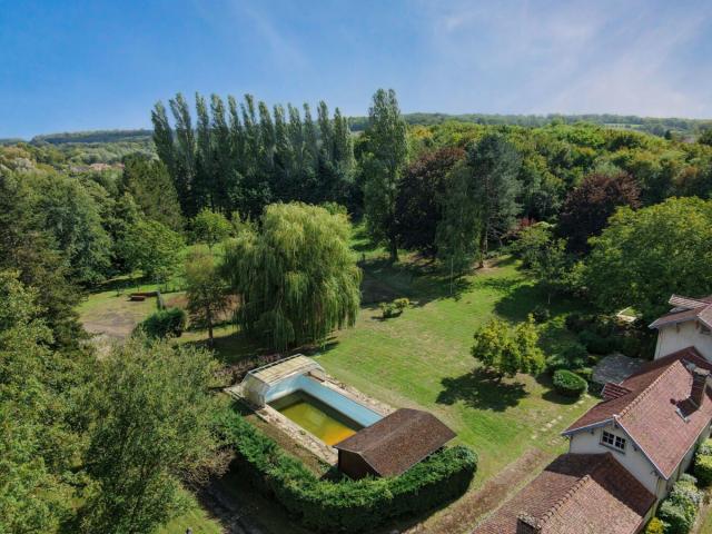 Maison 9 pièces 300 m²