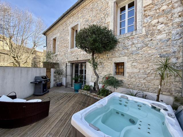 Maison 9 pièces 300 m²