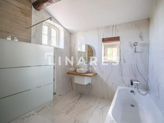 Maison 9 pièces, 300 m² à louer à Aix en Provence 13100