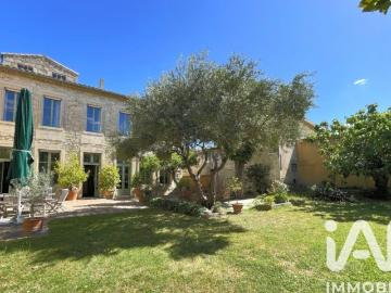 Maison 9 pièces 302 m²
