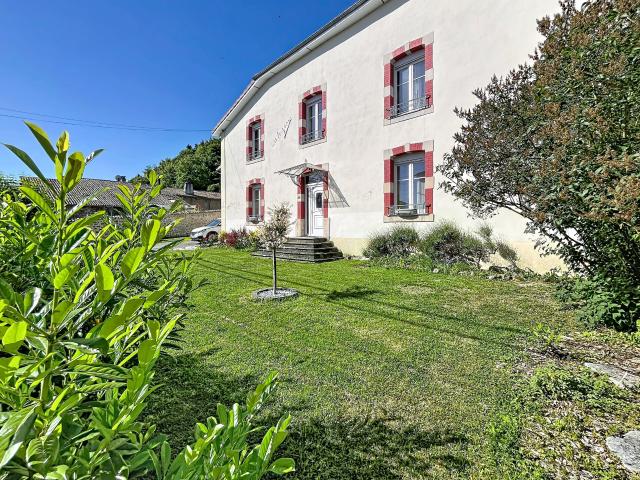 Maison 9 pièces 302 m²