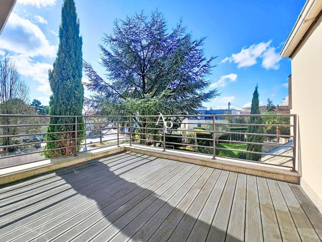 Maison 9 pièces 302 m²