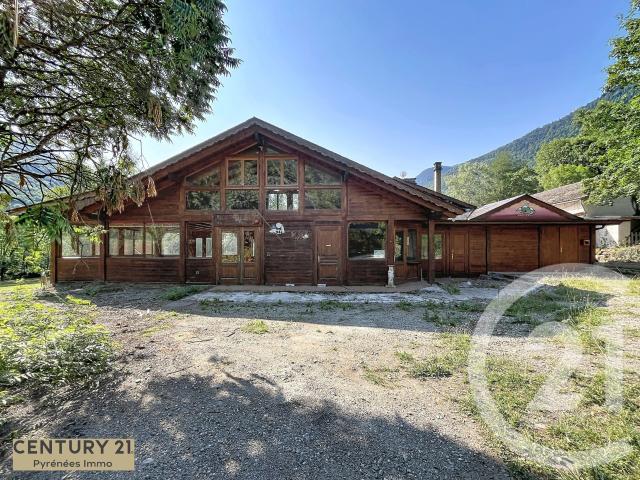 Maison 9 pièces 303 m²