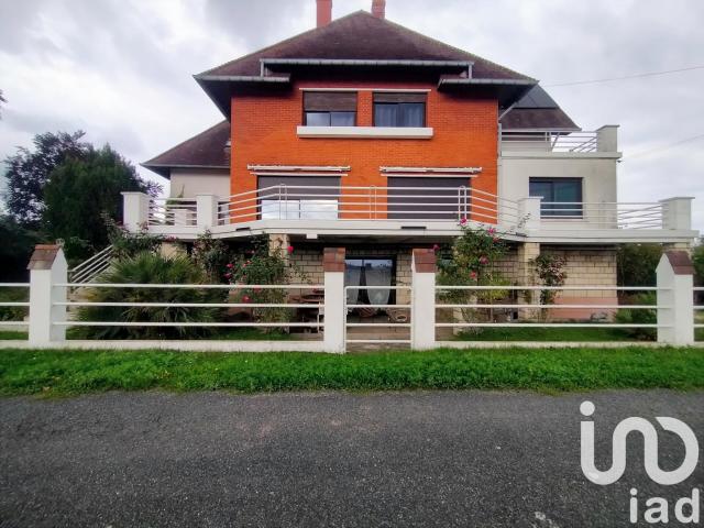 Maison 9 pièces 303 m²