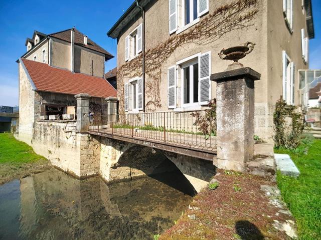 Maison 9 pièces 314 m²