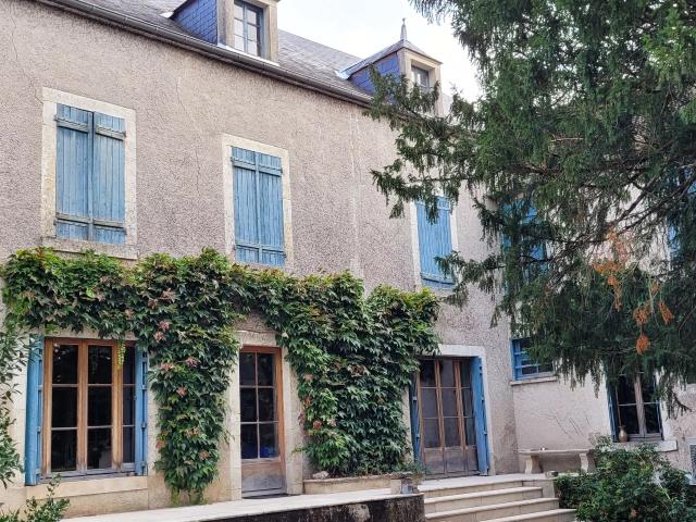 Maison 9 pièces 316 m²
