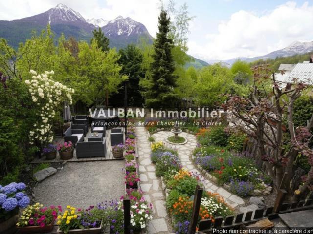 Maison 9 pièces 310 m²