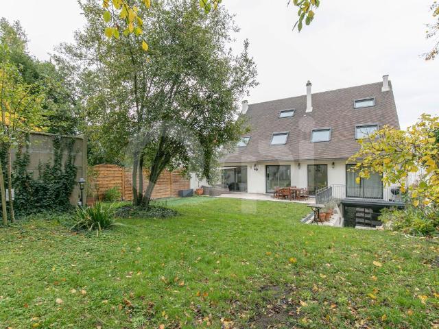 Maison 9 pièces 310 m²