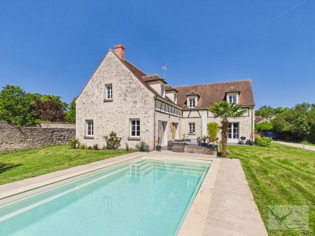 Maison 9 pièces 310 m²