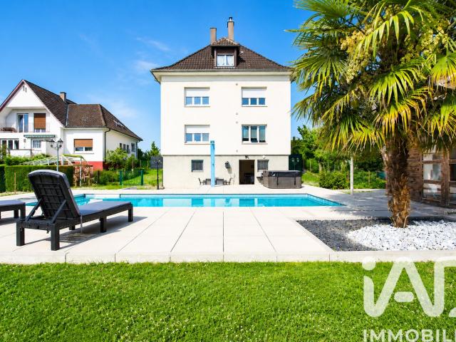 Maison 9 pièces 310 m²