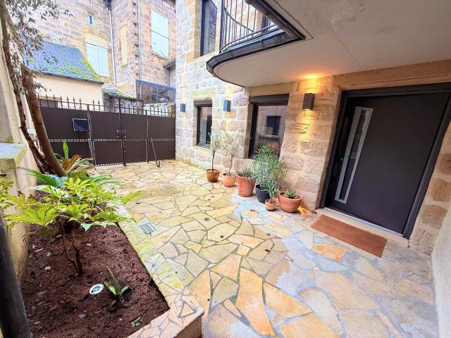 Maison 9 pièces 310 m²