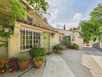 Maison 9 pièces 310 m²