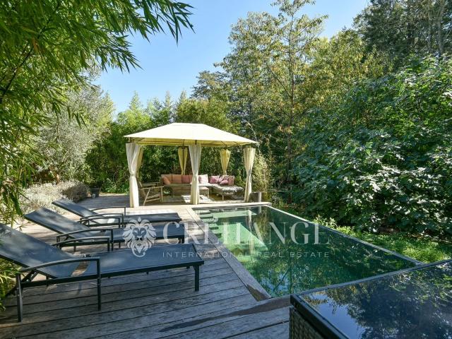 Maison 9 pièces 310 m²