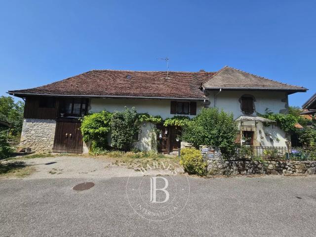 Maison 9 pièces 311 m²
