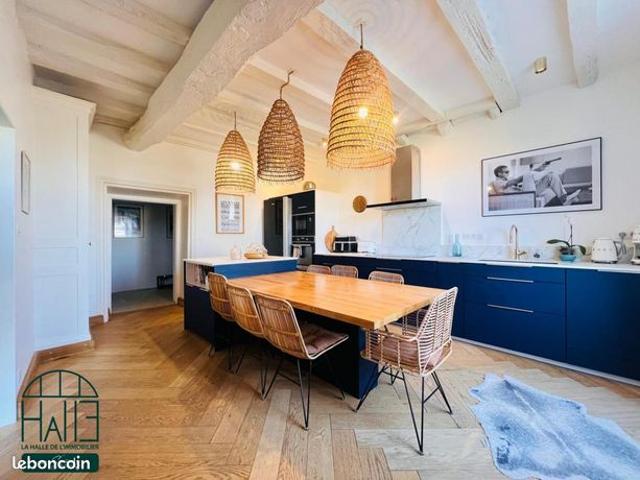 Maison 9 pièces 311 m²