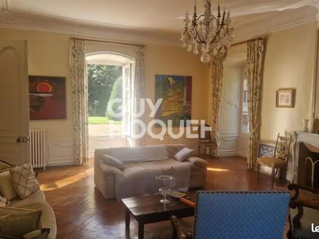 Maison 9 pièces 312 m²