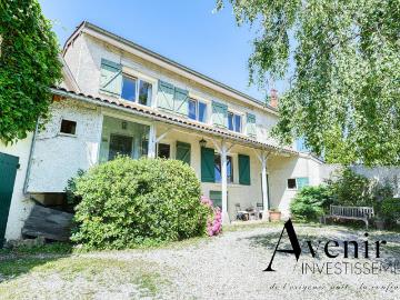 Maison 9 pièces 312 m²
