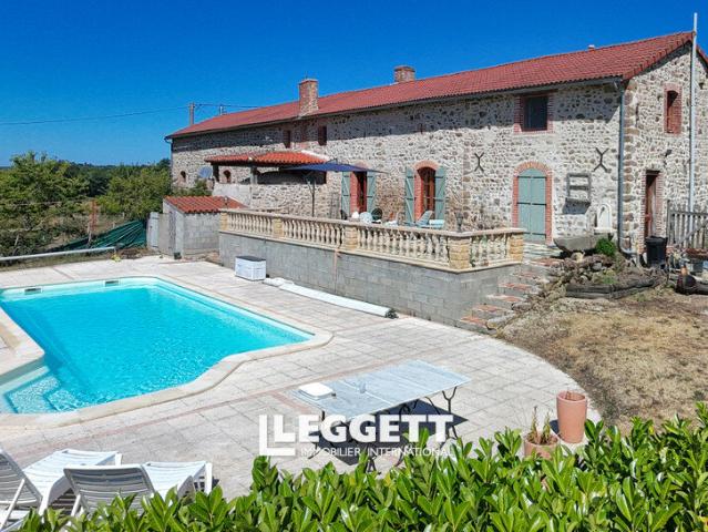 Maison 9 pièces 312 m²