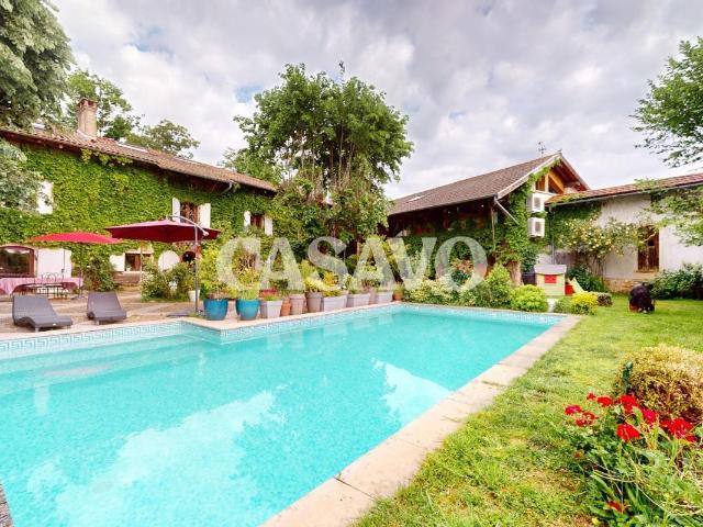 Maison 9 pièces 312 m²