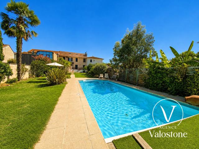 Maison 9 pièces 312 m²