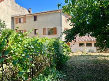Maison 9 pièces 324 m²