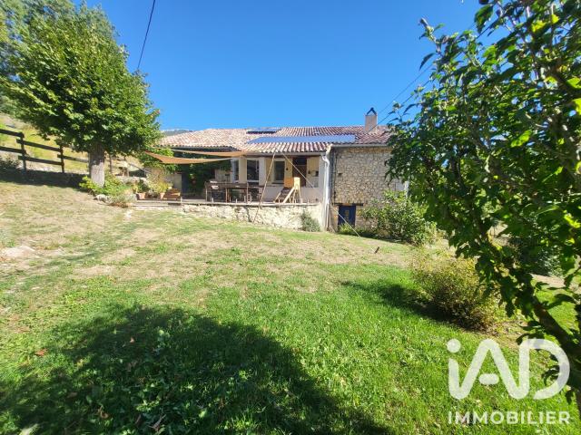 Maison 9 pièces 324 m²
