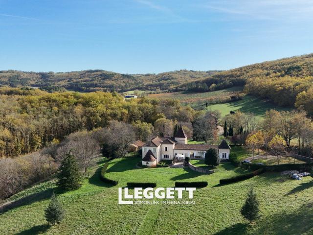 Maison 9 pièces 327 m²
