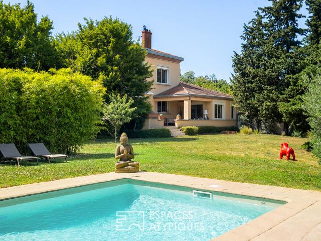 Maison 9 pièces 327 m²