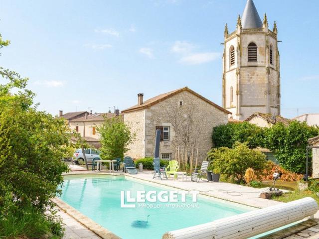 Maison 9 pièces 327 m²